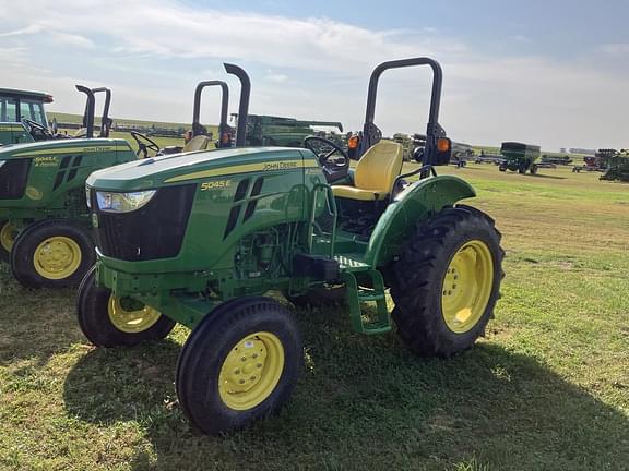 Image of John Deere 5045E equipment image 1