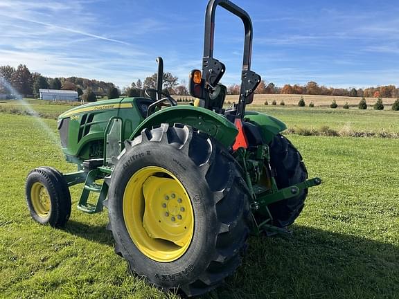 Image of John Deere 5045E equipment image 2