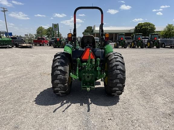 Image of John Deere 5045E equipment image 3