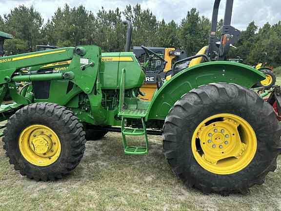 Image of John Deere 5045E equipment image 1