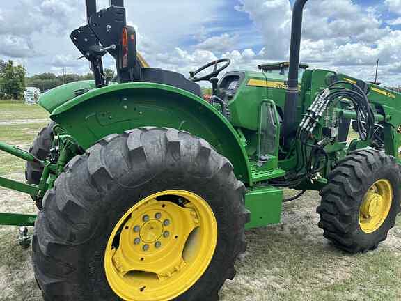 Image of John Deere 5045E equipment image 3