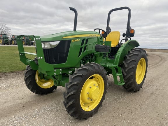 2022 John Deere 5045E Equipment Image0