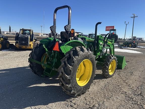 Image of John Deere 5045E equipment image 4