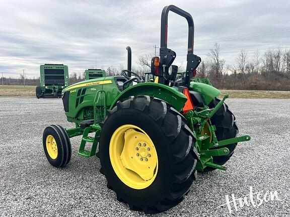 Image of John Deere 5045E equipment image 2