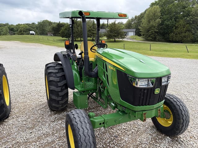 Image of John Deere 5045E equipment image 2