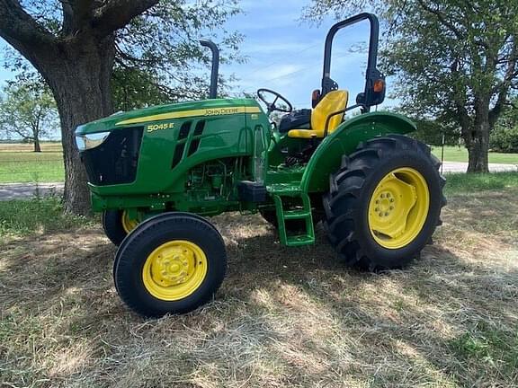 2022 John Deere 5045E Equipment Image0