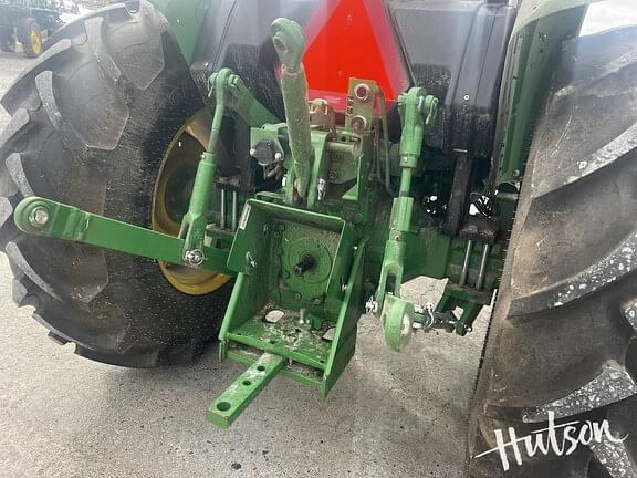 Image of John Deere 5045E equipment image 4