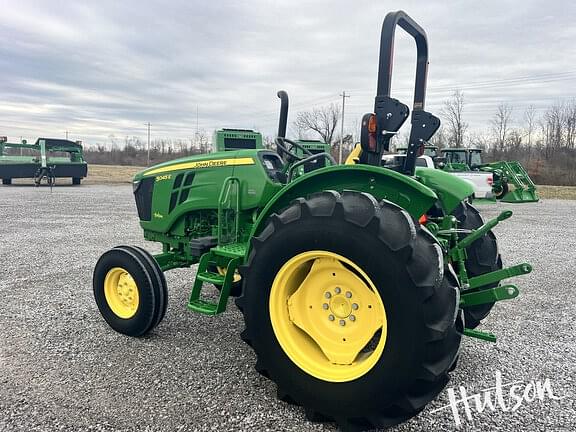 Image of John Deere 5045E equipment image 2