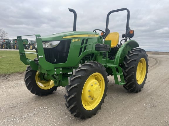 2022 John Deere 5045E Equipment Image0