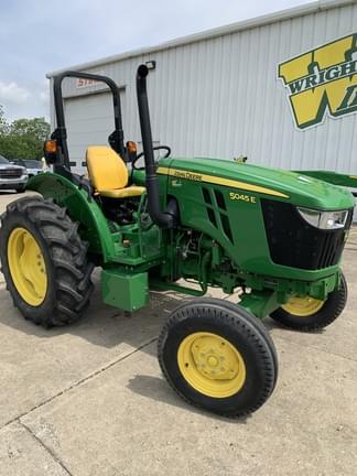 Image of John Deere 5045E equipment image 1