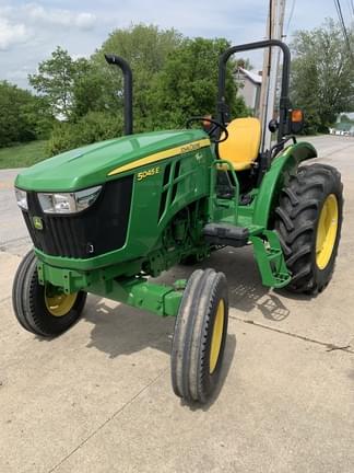 Image of John Deere 5045E equipment image 3