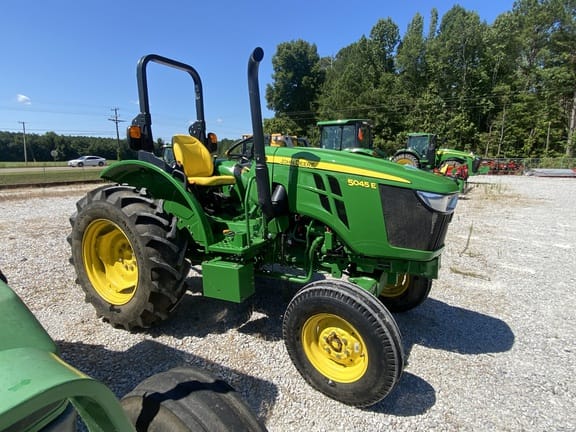 2022 John Deere 5045E Equipment Image0