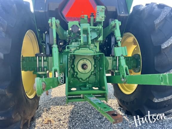 Image of John Deere 5045E equipment image 4