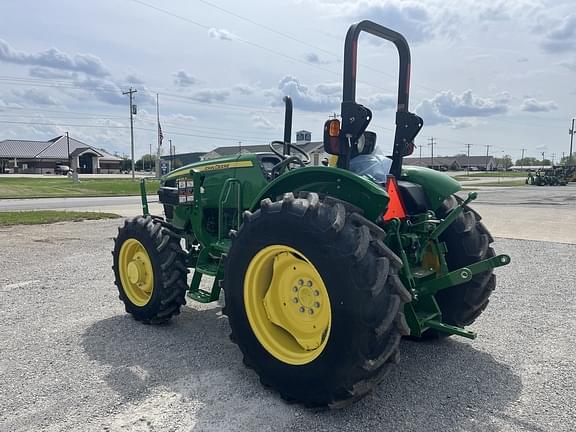Image of John Deere 5045E equipment image 2