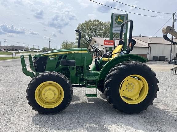 Image of John Deere 5045E Primary image