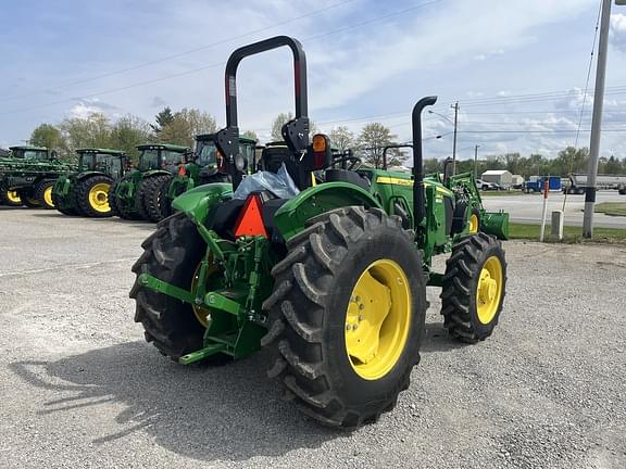 Image of John Deere 5045E equipment image 4