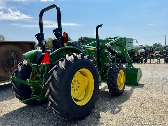 Image of John Deere 5045E equipment image 2