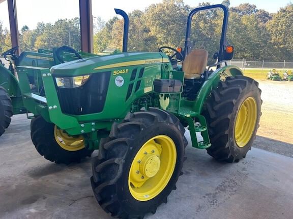 2022 John Deere 5045E Equipment Image0