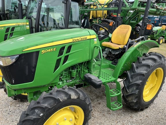 2022 John Deere 5045E Equipment Image0