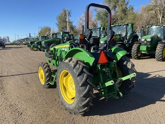 Image of John Deere 5045E equipment image 4