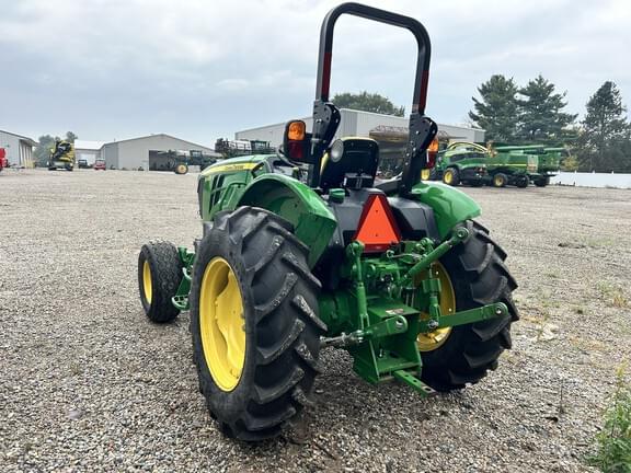 Image of John Deere 5045E equipment image 2