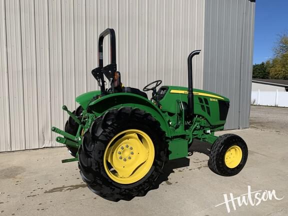 Image of John Deere 5045E equipment image 2