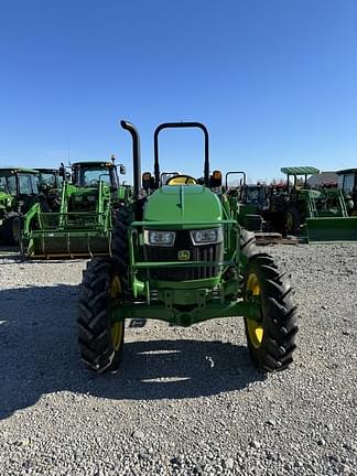 Image of John Deere 5045E equipment image 3