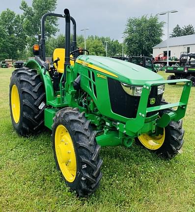 Image of John Deere 5045E equipment image 2