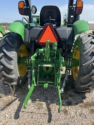 Image of John Deere 5045E equipment image 4