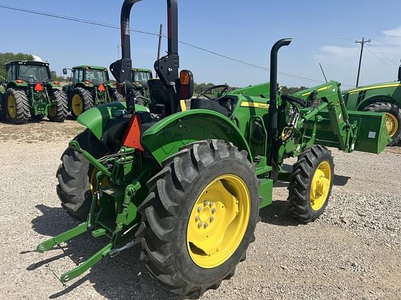 Image of John Deere 5045E equipment image 2