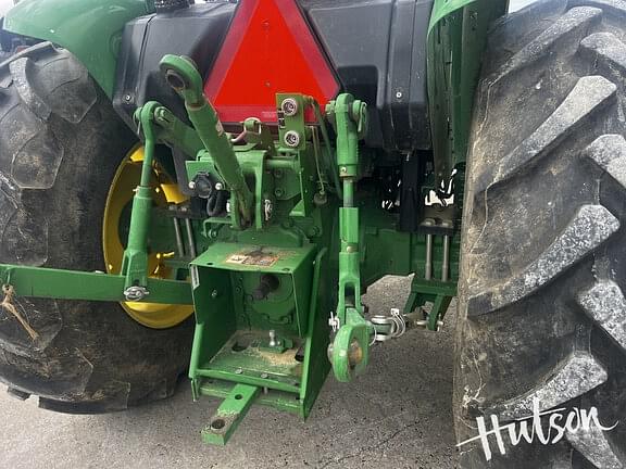 Image of John Deere 5045E equipment image 4