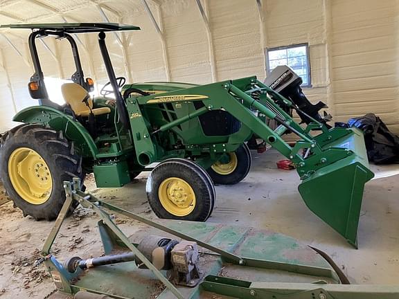 Image of John Deere 5045E equipment image 4