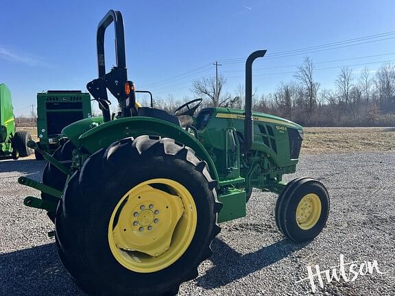 Image of John Deere 5045E equipment image 2