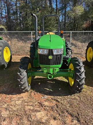 Image of John Deere 5045E equipment image 1