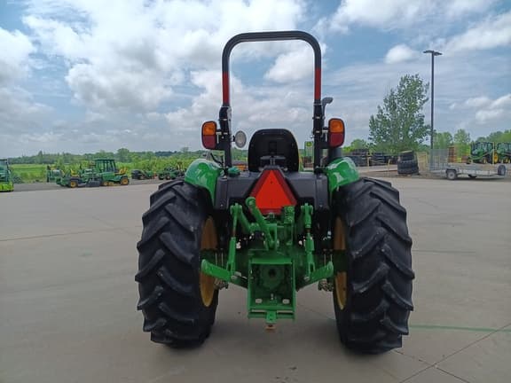 Image of John Deere 5045E equipment image 2