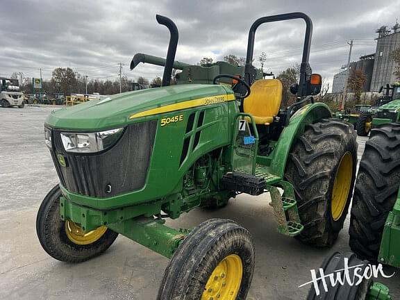 Image of John Deere 5045E equipment image 1