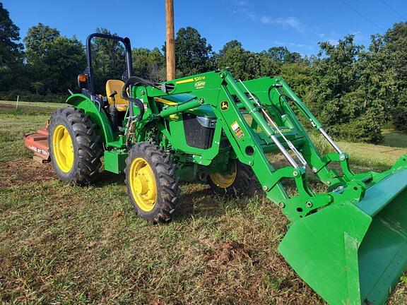 Image of John Deere 5045E equipment image 4