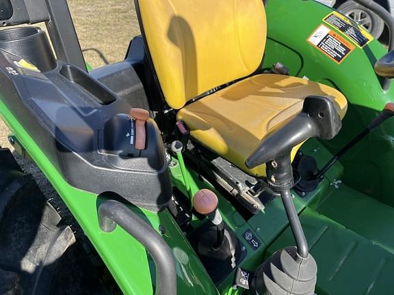 Image of John Deere 5045E equipment image 3