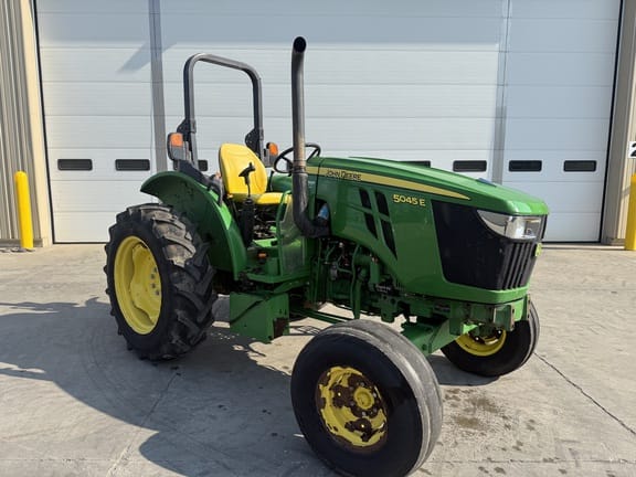 2021 John Deere 5045E Equipment Image0