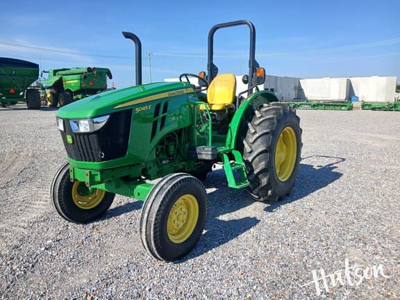 Image of John Deere 5045E equipment image 1