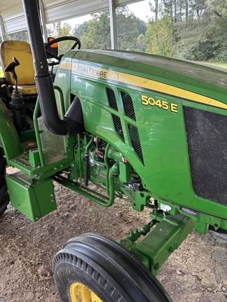 2022 John Deere 5045E Equipment Image0