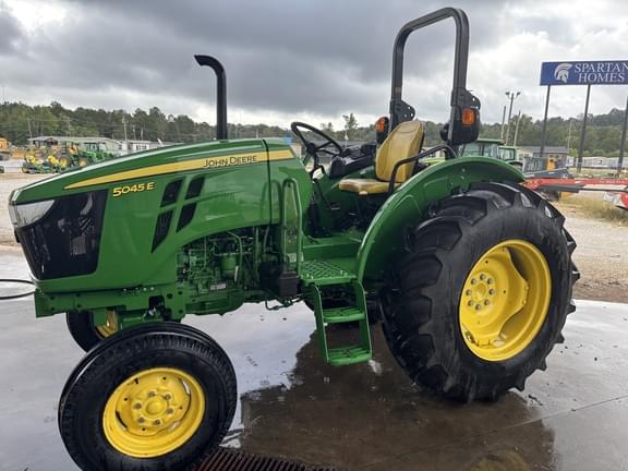 Image of John Deere 5045E Image 0
