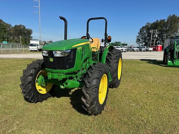 Image of John Deere 5045E equipment image 2