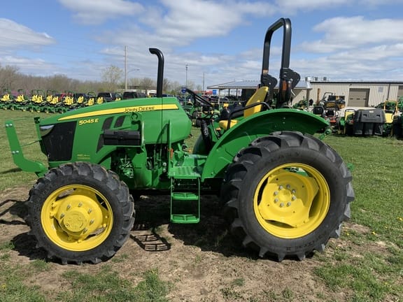 Main image John Deere 5045E