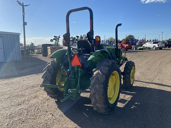 Image of John Deere 5045E equipment image 3