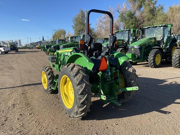 Image of John Deere 5045E equipment image 4