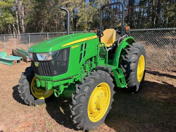 2022 John Deere 5045E Equipment Image0