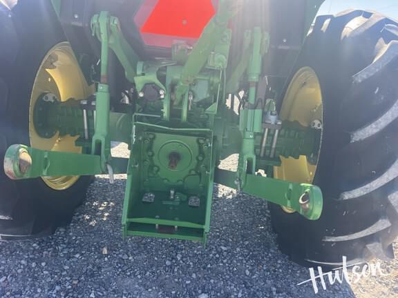 Image of John Deere 5045E equipment image 3