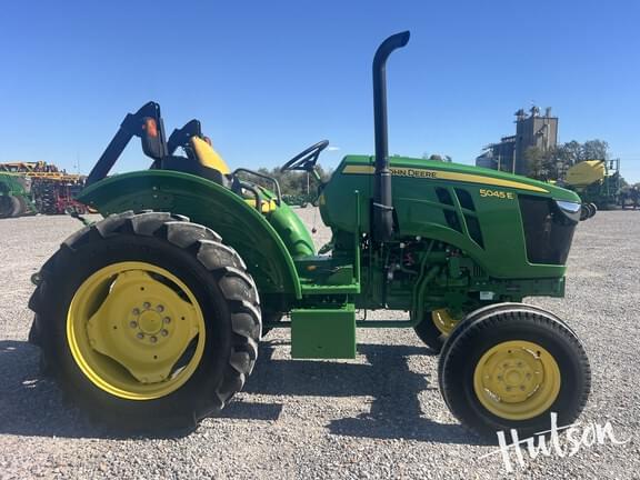 Image of John Deere 5045E equipment image 1