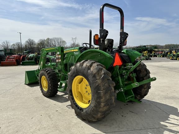 Image of John Deere 5045E equipment image 4